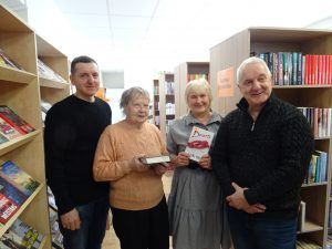 In Zoseni, the library is brighter and wider