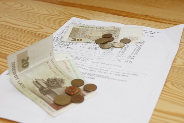 R Ins Nauda Komun Lie Maks Jumi4