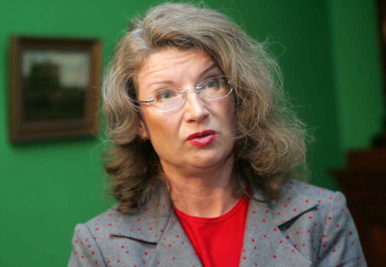 Valsts Prezidents Tiekas Ar Valsts Kontrolieri