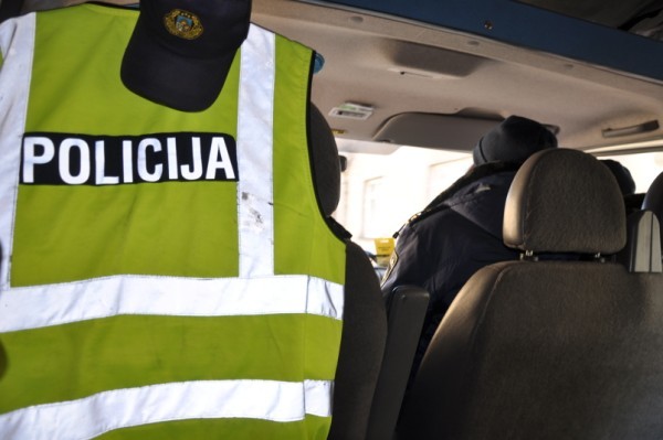 Policista Forma Reisized 1