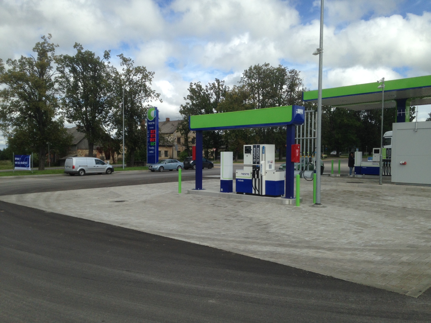 Jauna Neste Berzkroga 1