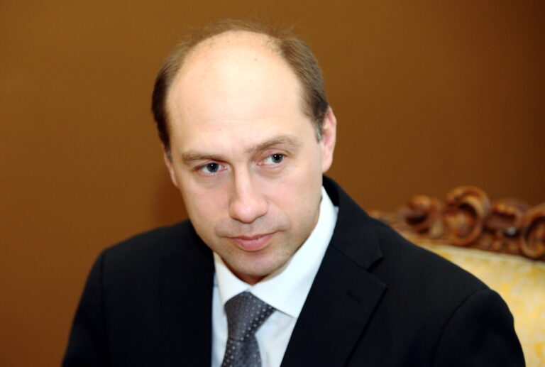 Saeimas Priekšsēdētāja Tiekas Ar Moldovas Vēstnieku Latvijā