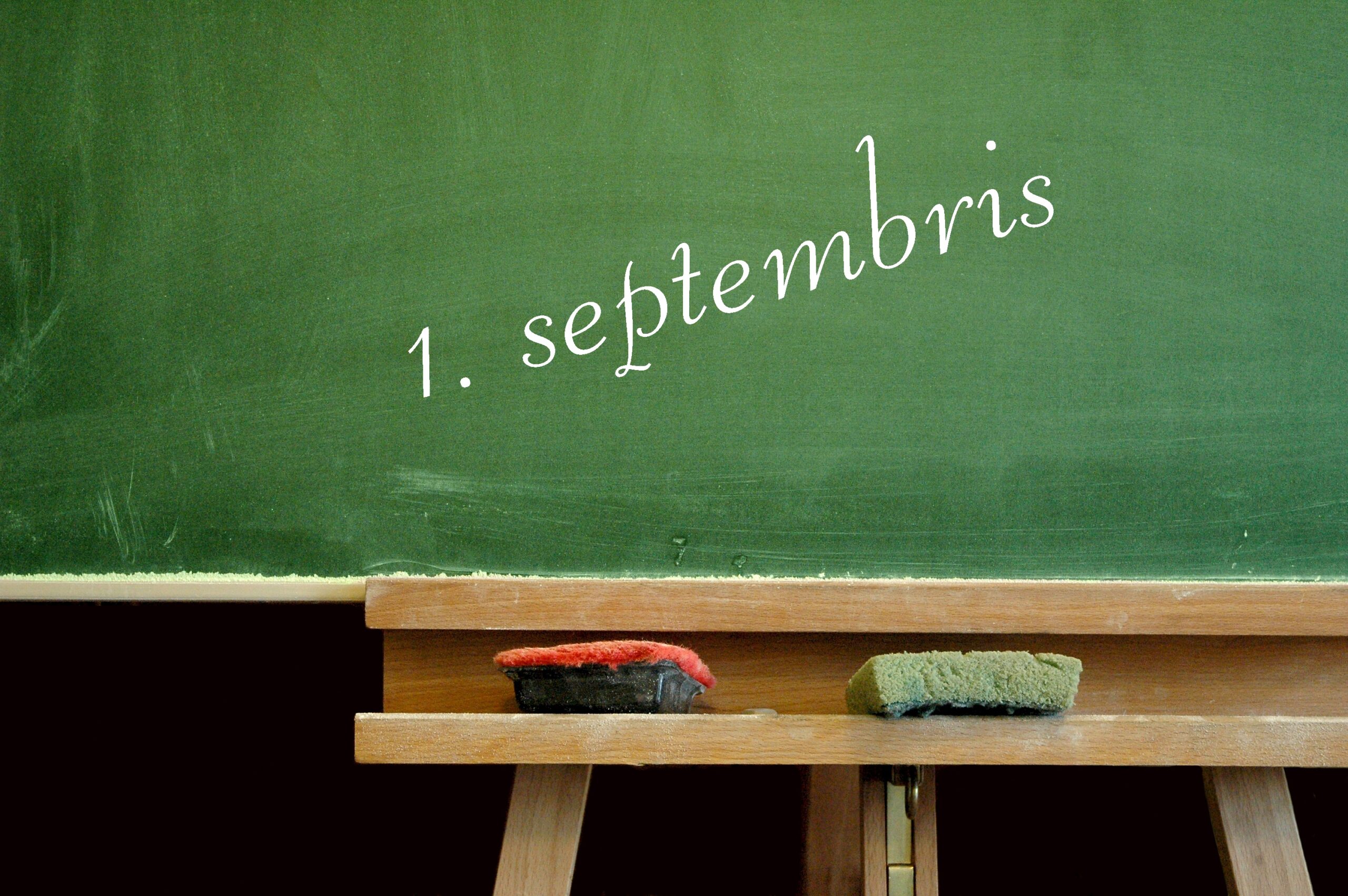 School Chalkboard Desktop Wallpaper 1