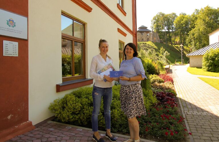 Keitiju Dzeniti Sveic Raunas Novada Domes Priekssedetaja Evija Zurge