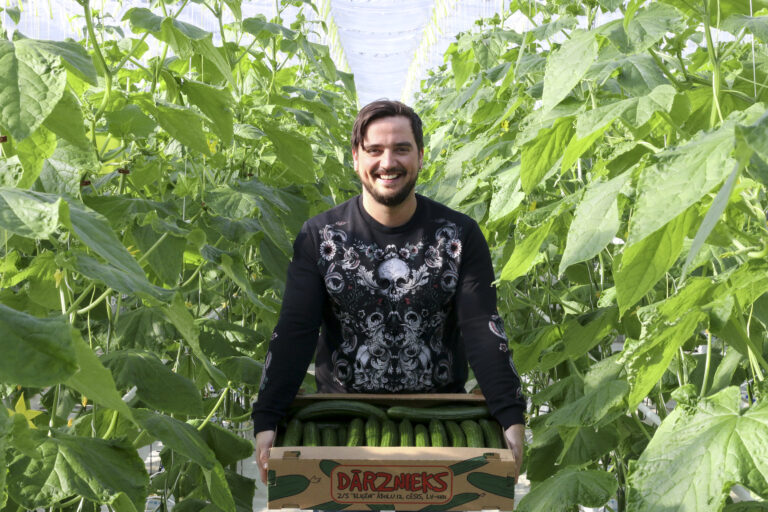 Reinitis Un Gurki Fotomarta 1