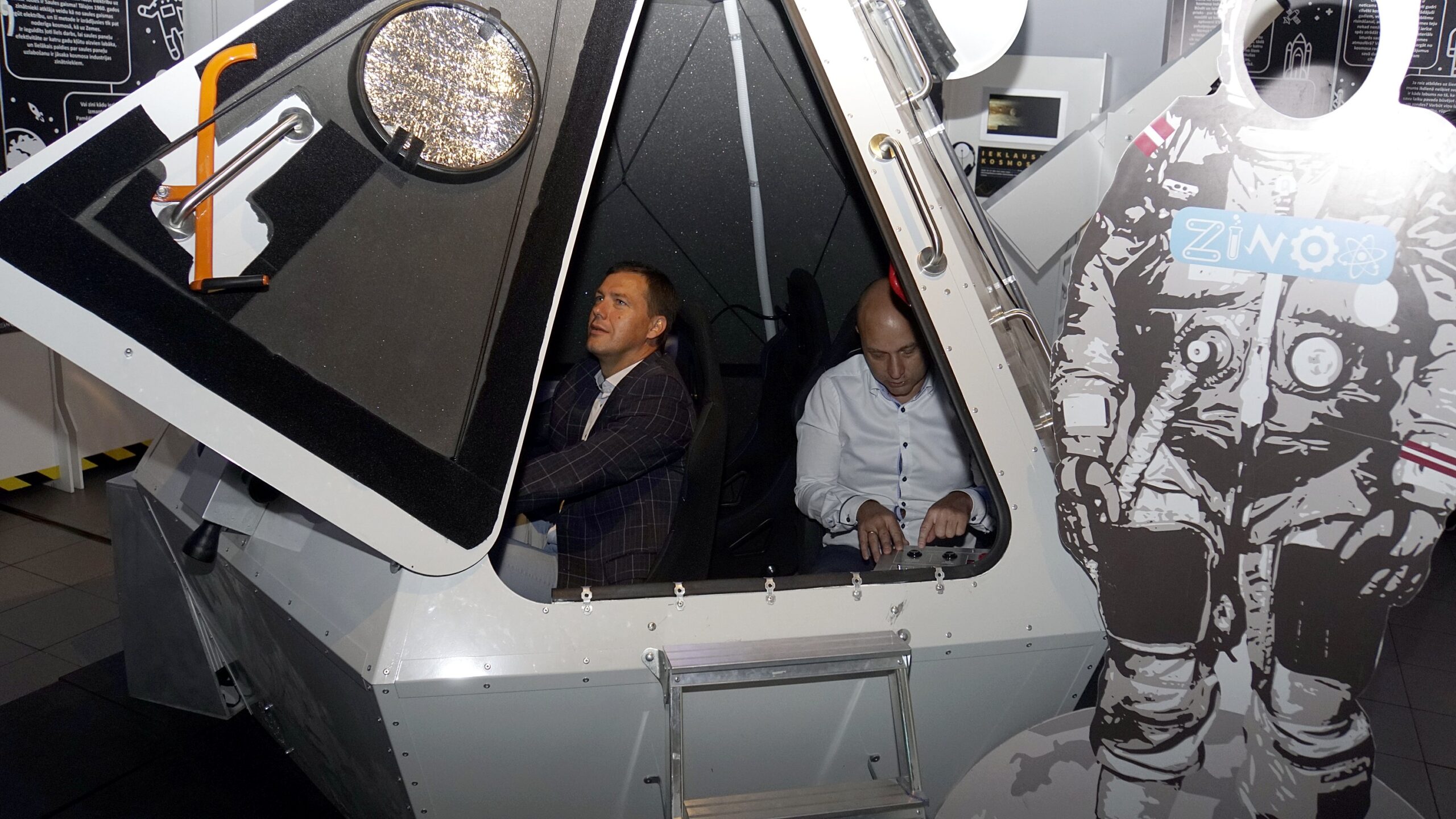 Zinokosmosaistaba Indarsfoto 1