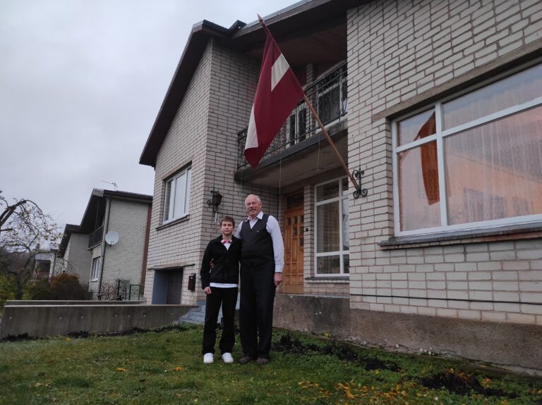 Jurcins Alfreds Ar Mazdelu