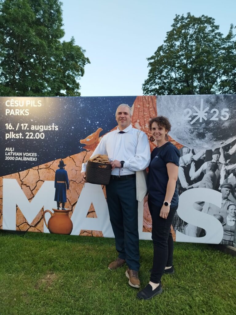 Brivprat Dz Mals (4)